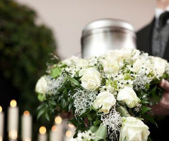 Servicio de floristería: Servicios de Funeraria Tanatorio De Valderas