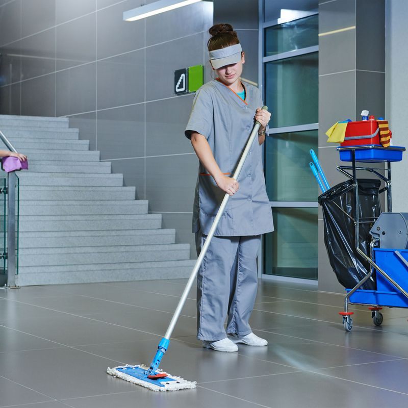 Limpieza y mantenimiento de comunidades: Servicios de Limpiezas Julker, S.L.