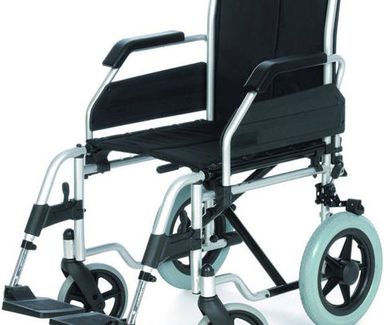 ¿Cuáles son las medidas adecuadas para una silla de ruedas?