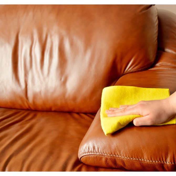 Mitos sobre la limpieza de los sofás de piel
