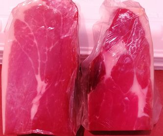 Cerdo blanco / Salchichas rojas: Productos de Carnicería y Charcuterías Lucas